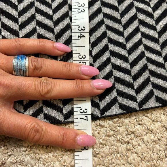 Ladies Boden‎ Lucinda Chevron Knit Dress Black and Grey Size 4 - Picture 8 of 10